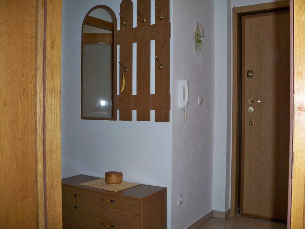 Apartmani Perkovic Baska Voda Bagian luar foto