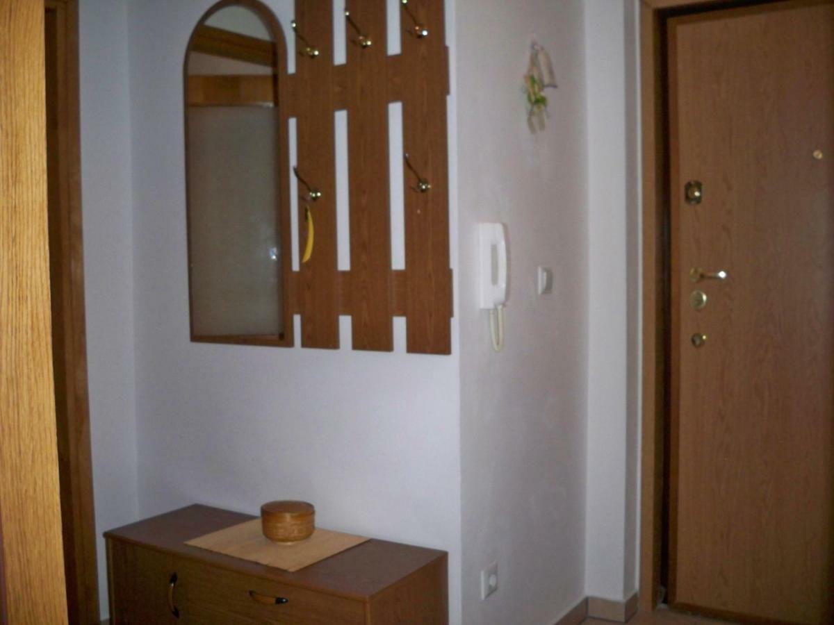 Apartmani Perkovic Baska Voda Bagian luar foto
