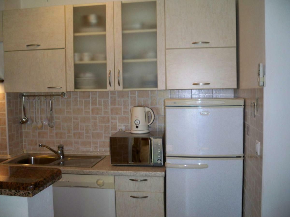 Apartmani Perkovic Baska Voda Bagian luar foto