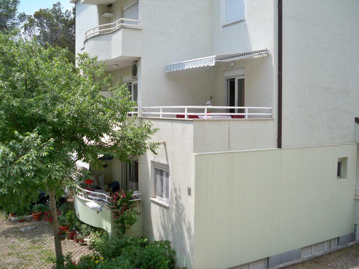 Apartmani Perkovic Baska Voda Bagian luar foto