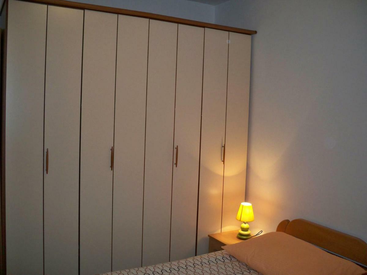 Apartmani Perkovic Baska Voda Bagian luar foto
