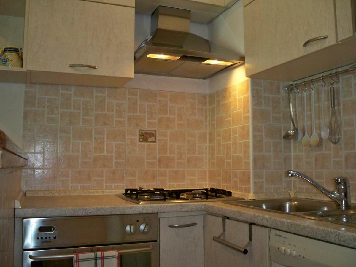 Apartmani Perkovic Baska Voda Bagian luar foto